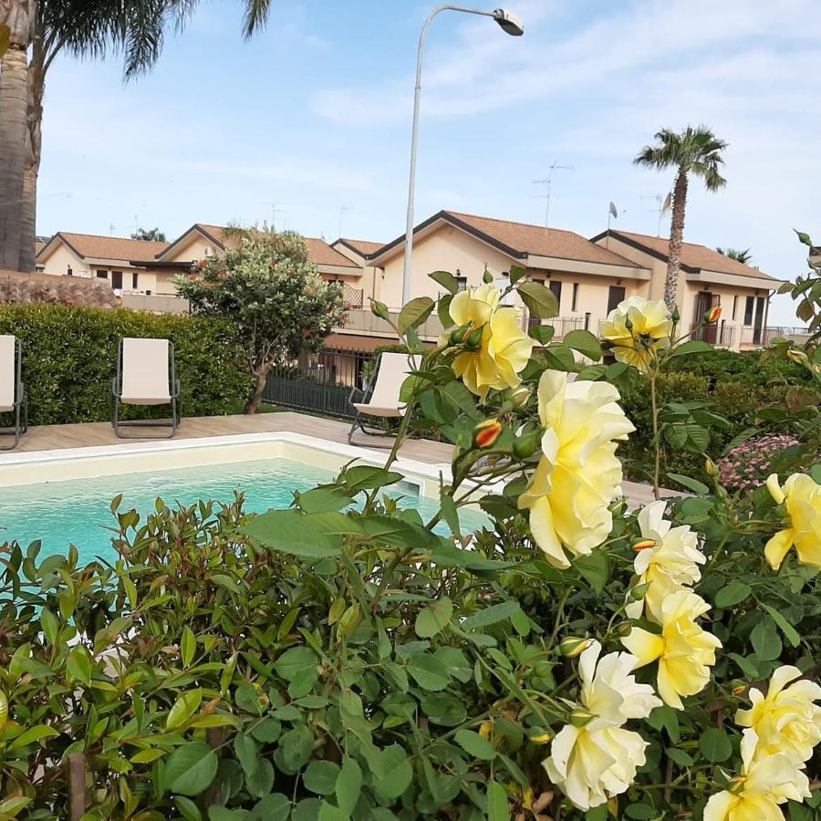 Casa Vacanze Etna Cocus Santa Venerina Exterior foto