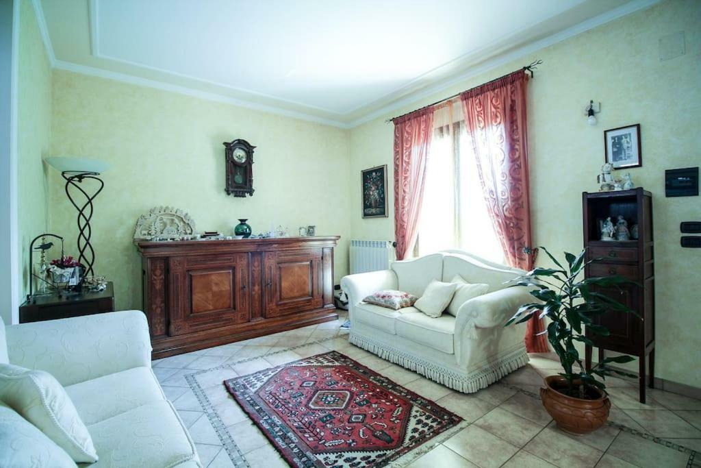 Casa Vacanze Etna Cocus Santa Venerina Exterior foto